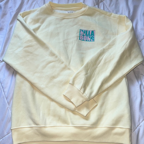 Tops - Yellow billabong sweatshirt never worn